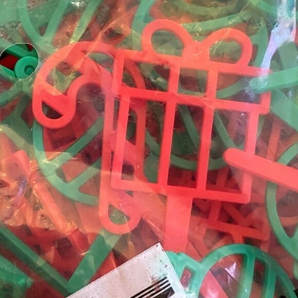 DecoPac Cupcake Toppers Holiday Icons Ornaments Trees Candy Canes Gifts Bulk 144 - Picture 8 of 8